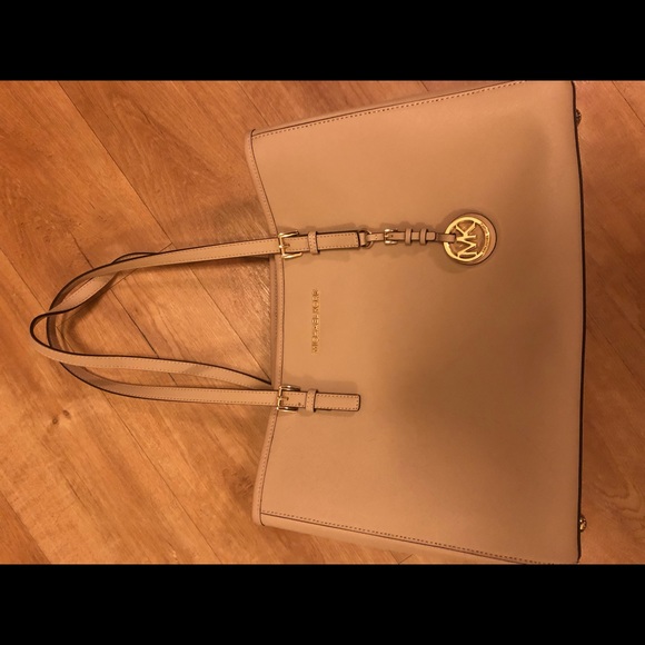 Michael kors tote with divider pockets - Picture 2 of 7